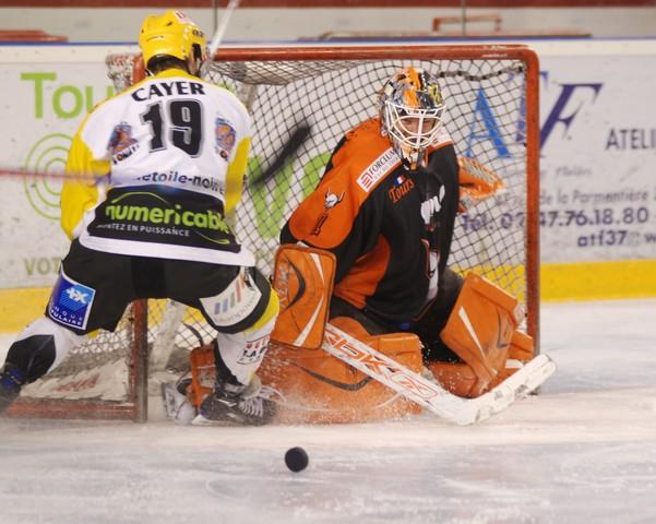 Tours  3 - 4 Strasbourg 