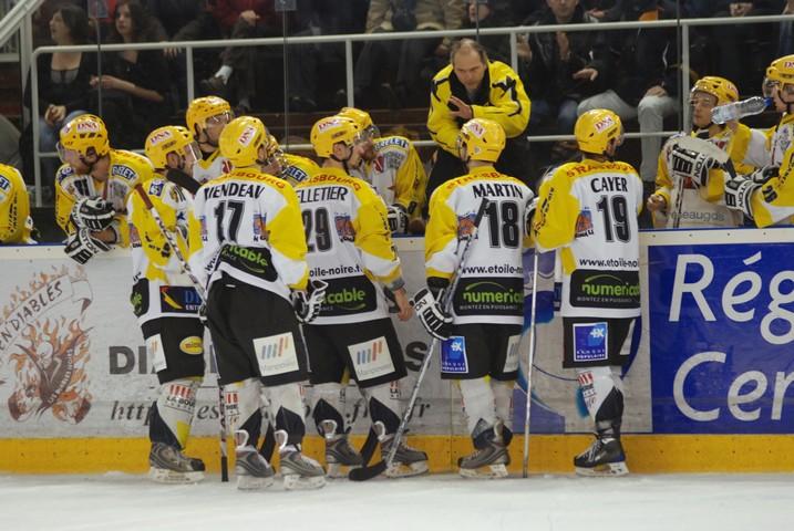 Tours  3 - 4 Strasbourg 