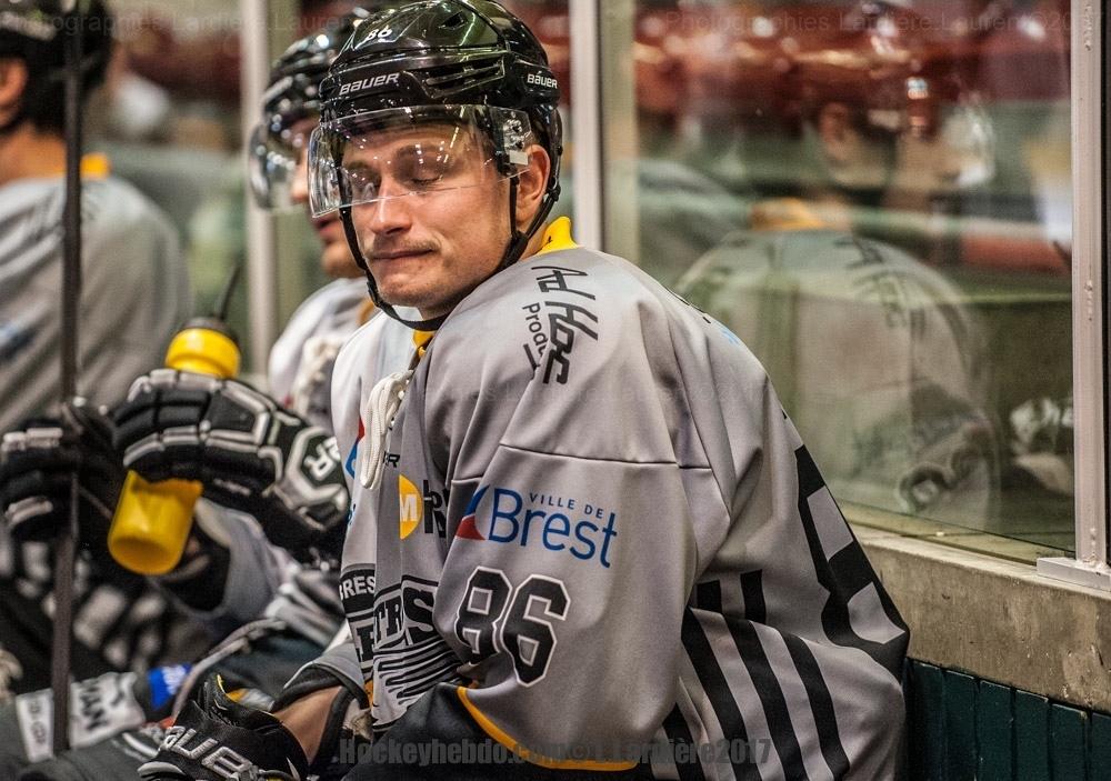 Annecy 4 - 5 Brest 