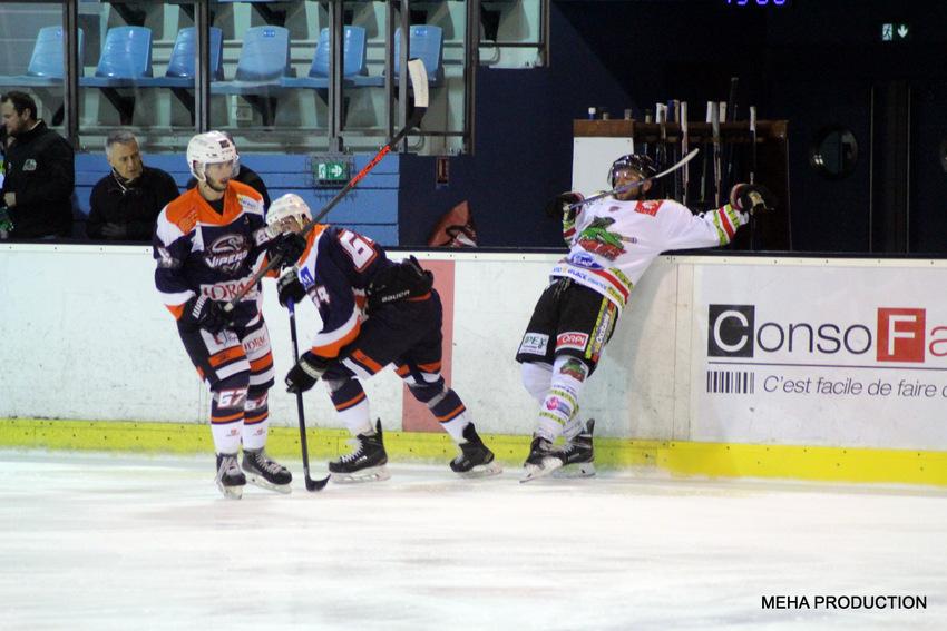 Montpellier II 3 - 2 Nimes