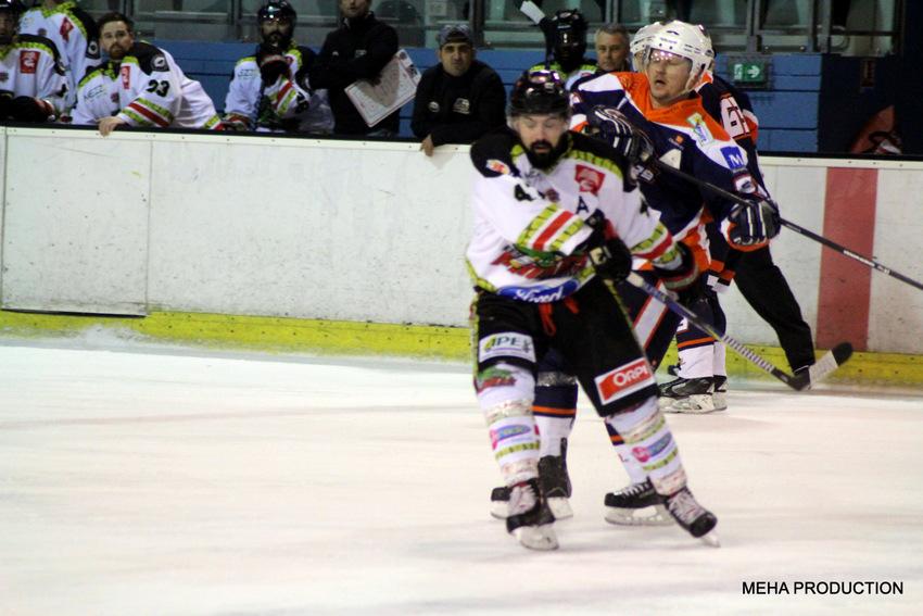 Montpellier II 3 - 2 Nimes