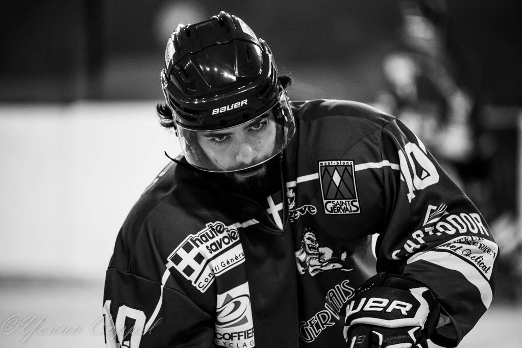 Mont-Blanc 4 - 2 Cergy-Pontoise