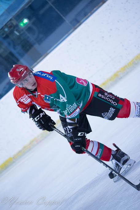 Mont-Blanc 4 - 2 Cergy-Pontoise