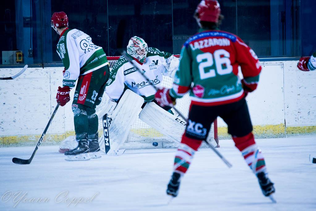 Mont-Blanc 4 - 2 Cergy-Pontoise