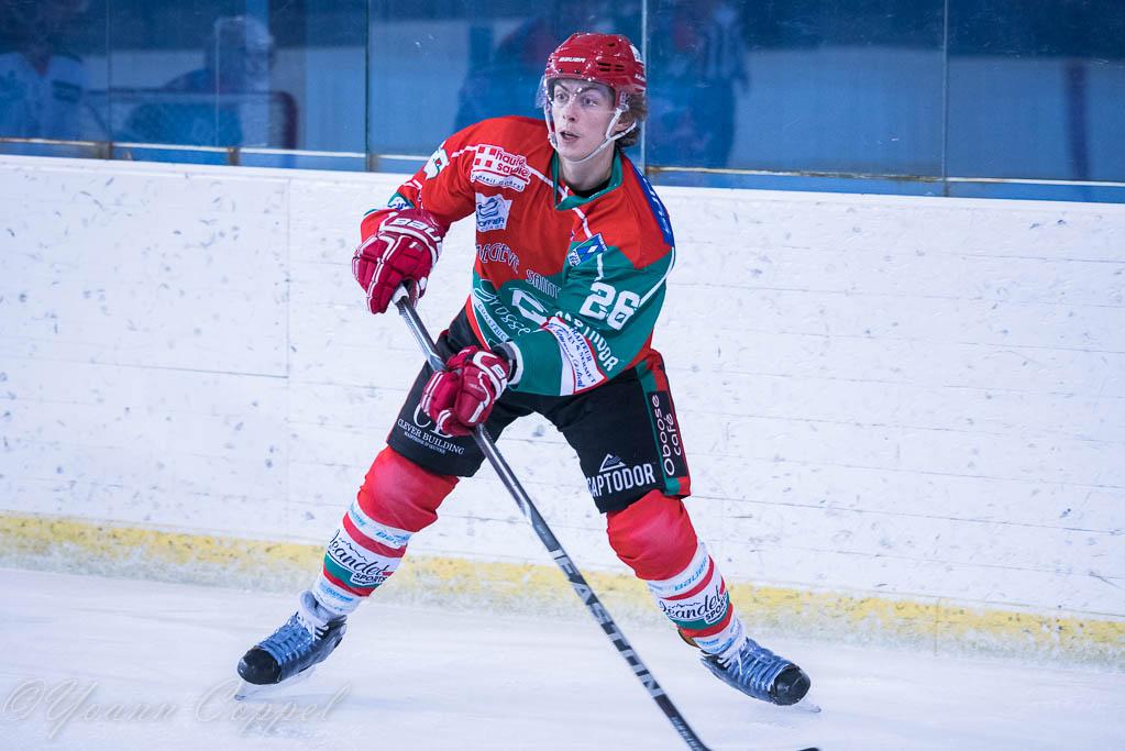 Mont-Blanc 4 - 2 Cergy-Pontoise