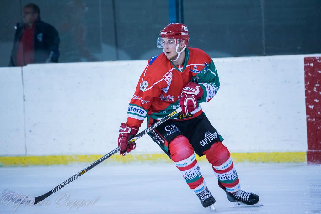 Mont-Blanc 4 - 2 Cergy-Pontoise