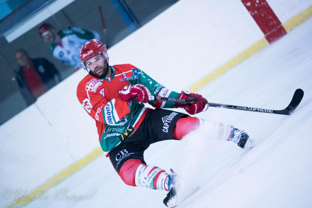 Mont-Blanc 4 - 2 Cergy-Pontoise