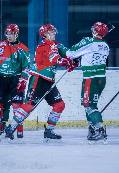 Mont-Blanc 4 - 2 Cergy-Pontoise