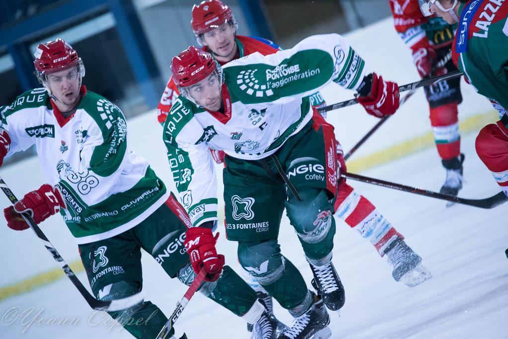 Mont-Blanc 4 - 2 Cergy-Pontoise