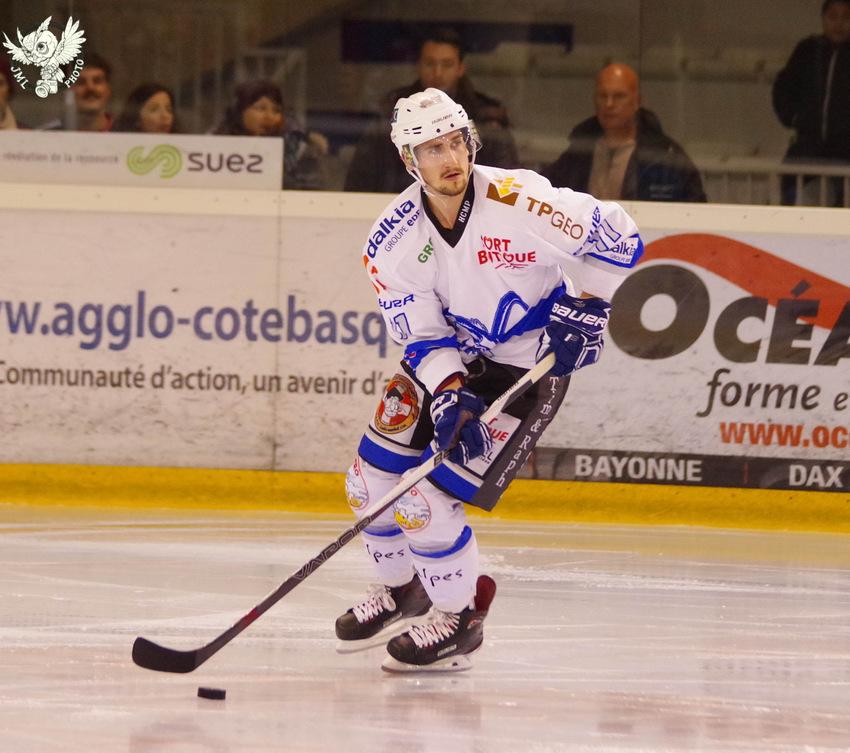 Anglet 4 - 2 Courchevel-Méribel-Pralognan