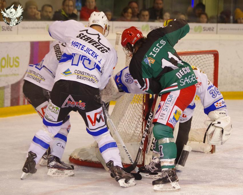 Anglet 4 - 2 Courchevel-Méribel-Pralognan