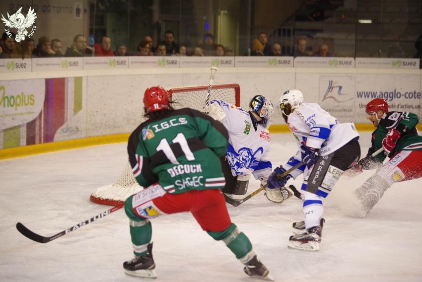 Anglet 4 - 2 Courchevel-Méribel-Pralognan