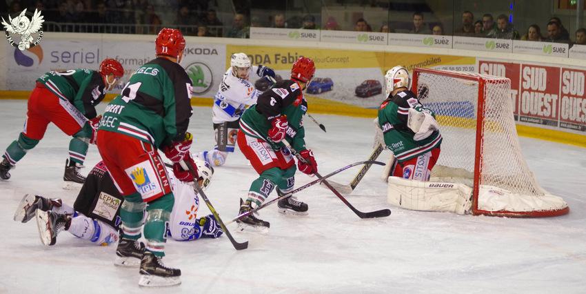 Anglet 4 - 2 Courchevel-Méribel-Pralognan