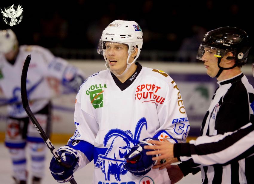Anglet 4 - 2 Courchevel-Méribel-Pralognan
