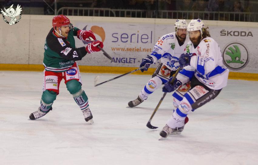 Anglet 4 - 2 Courchevel-Méribel-Pralognan