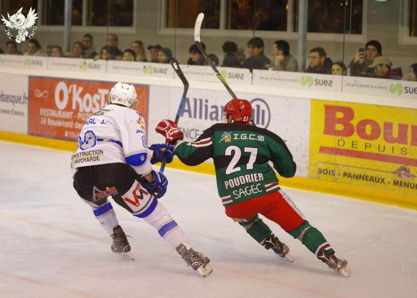 Anglet 4 - 2 Courchevel-Méribel-Pralognan