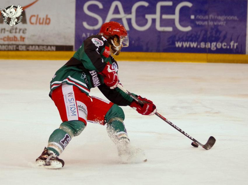 Anglet 4 - 2 Courchevel-Méribel-Pralognan