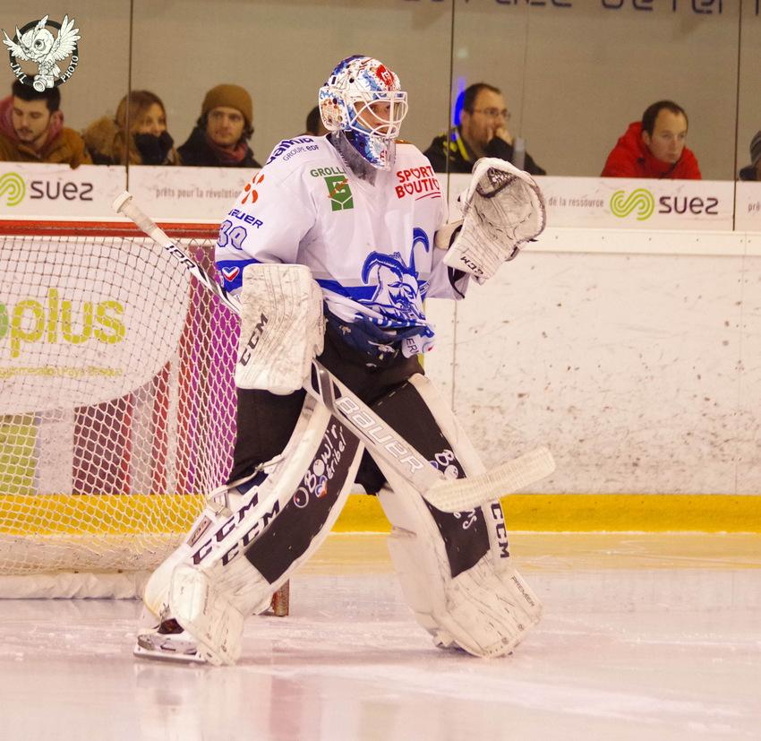 Anglet 4 - 2 Courchevel-Méribel-Pralognan