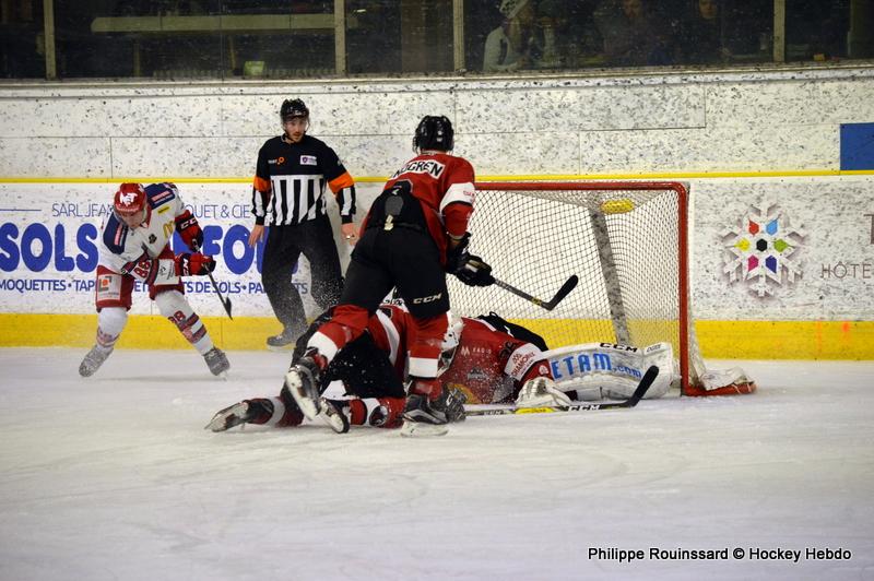 Chamonix  2 - 7 Grenoble 
