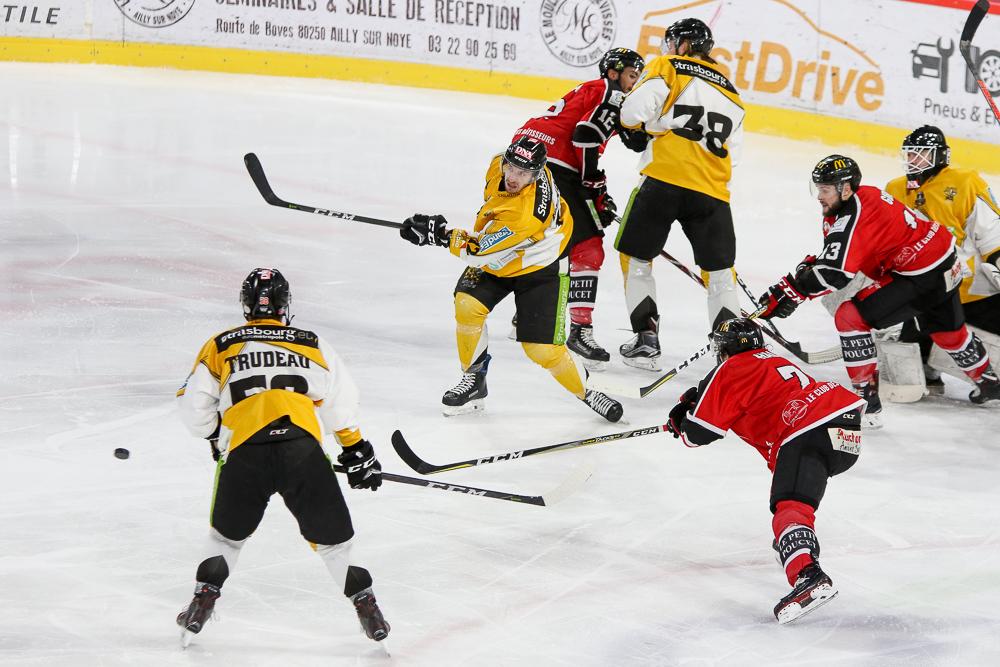 Amiens  7 - 1 Strasbourg 