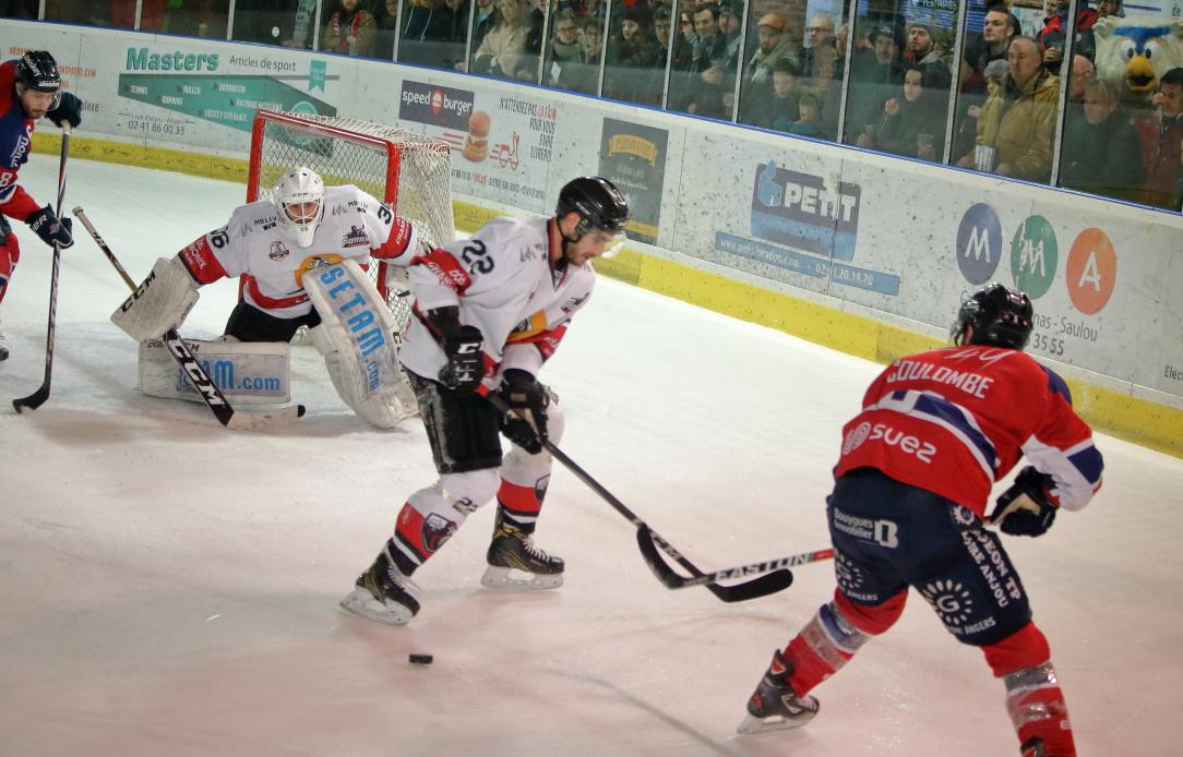 Angers  4 - 1 Chamonix 