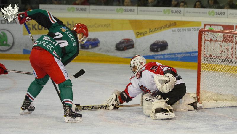 Anglet 4 - 3 Annecy