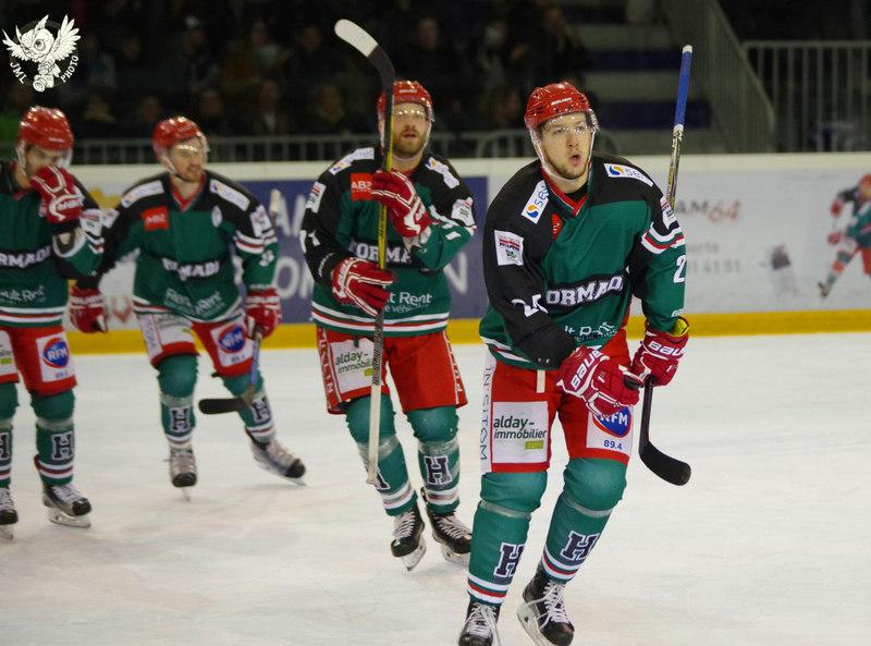 Anglet 4 - 3 Annecy