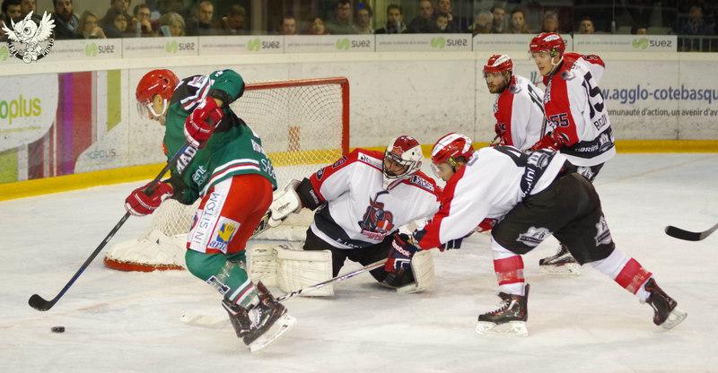 Anglet 4 - 3 Annecy