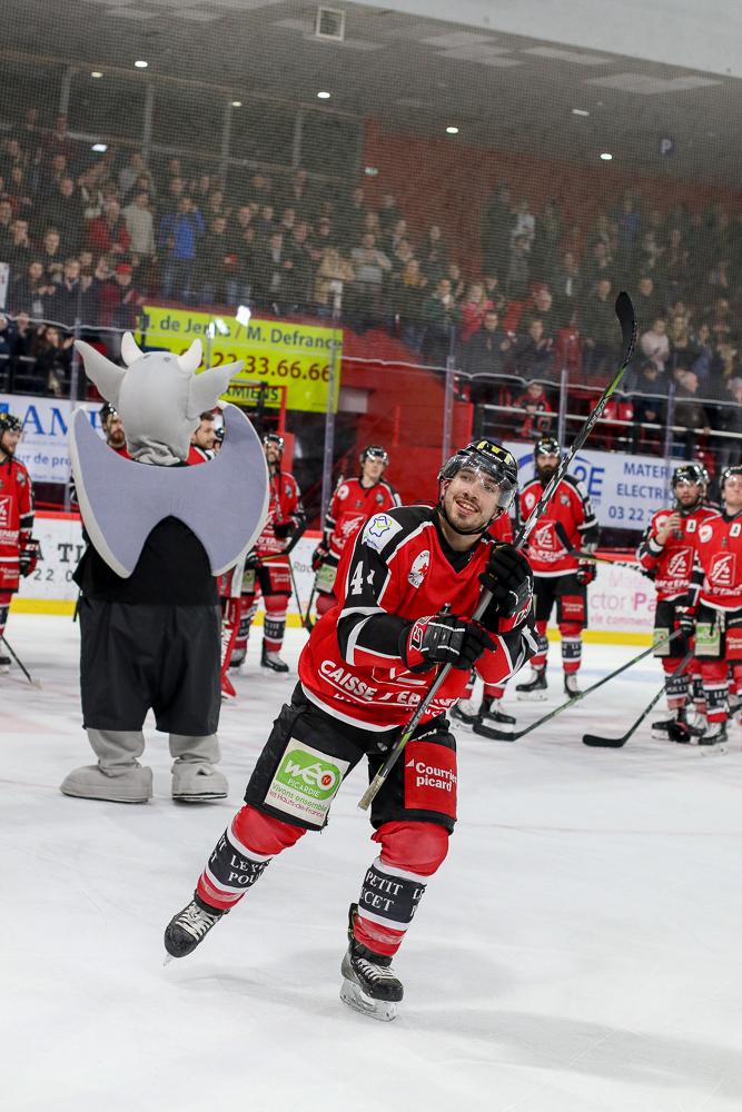 Amiens  5 - 2 Chamonix 