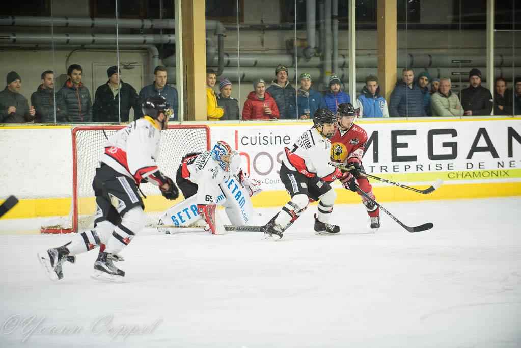 Chamonix  2 - 4 Nice