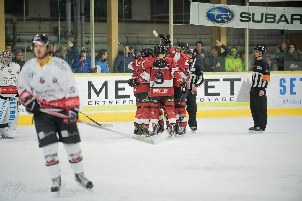 Chamonix  2 - 4 Nice