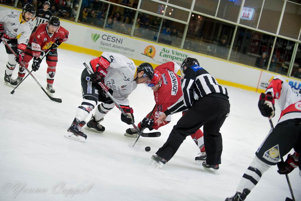Chamonix  2 - 4 Nice