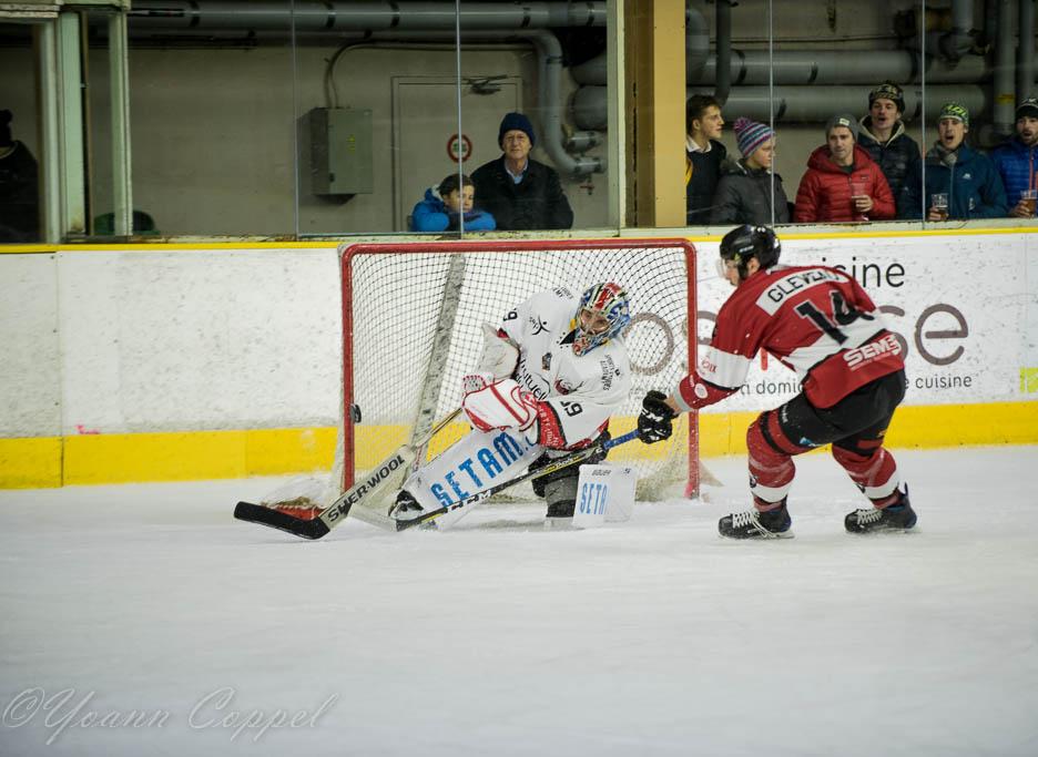 Chamonix  2 - 4 Nice