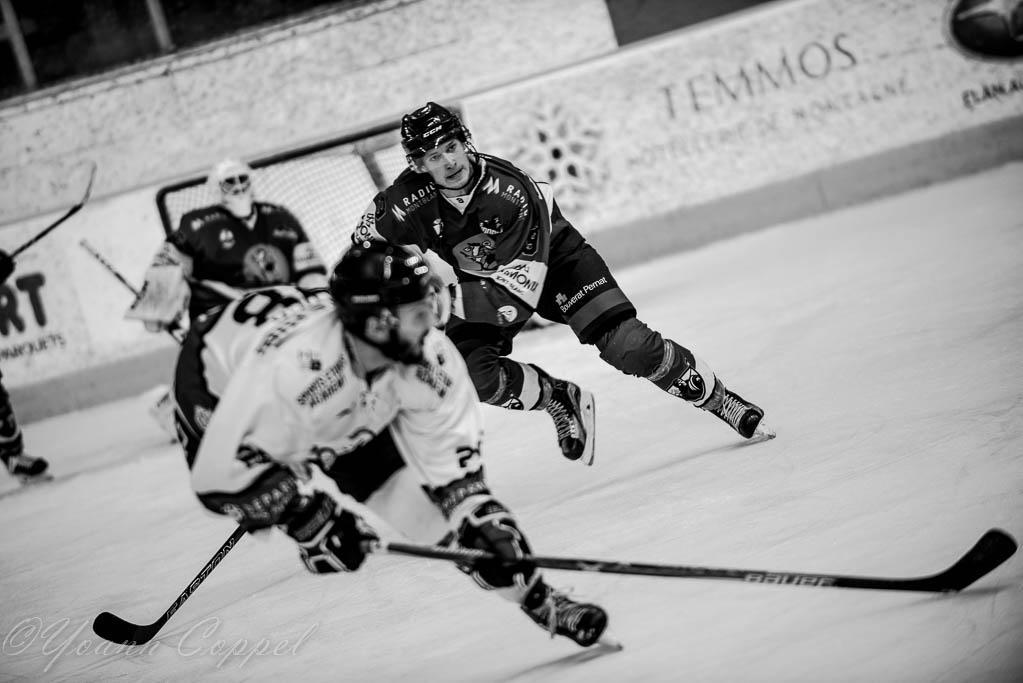Chamonix  2 - 4 Nice