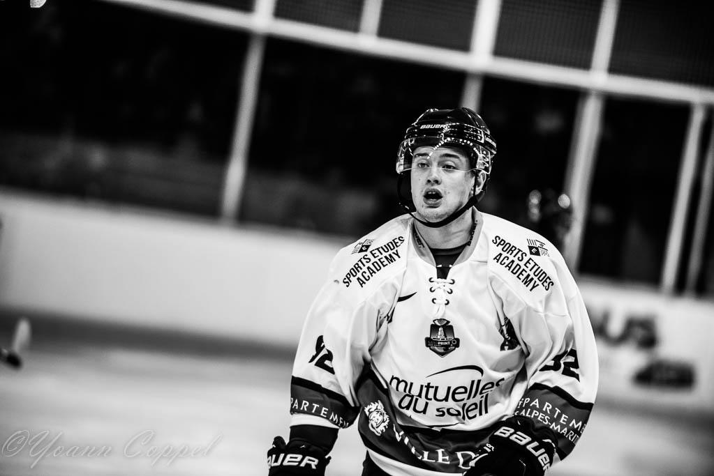 Chamonix  2 - 4 Nice