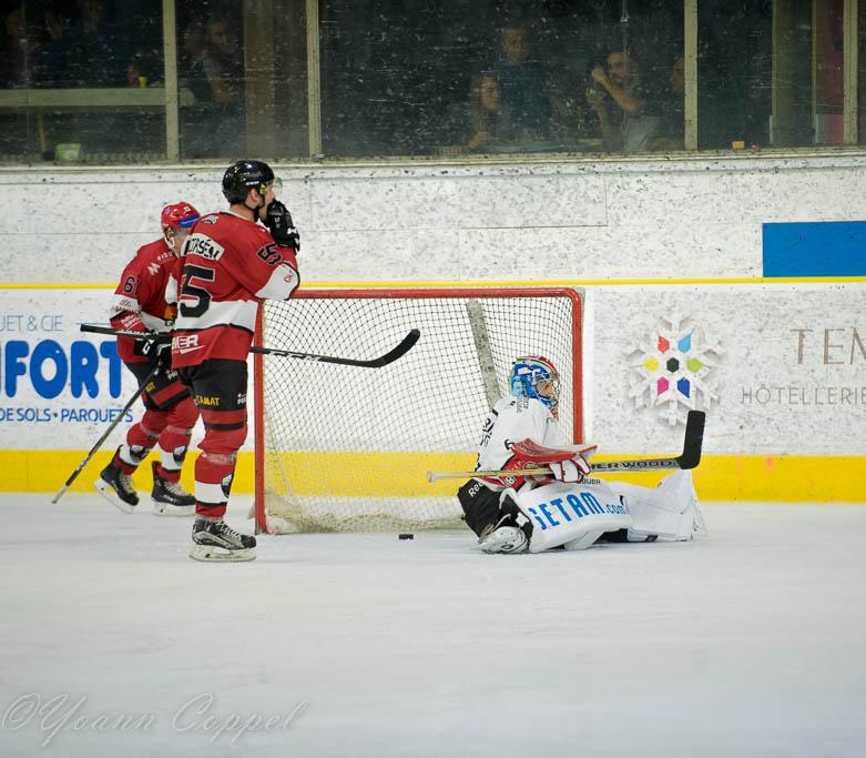 Chamonix  2 - 4 Nice