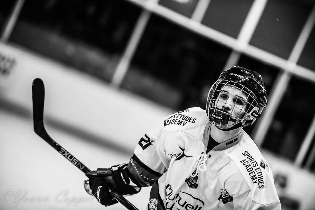 Chamonix  2 - 4 Nice