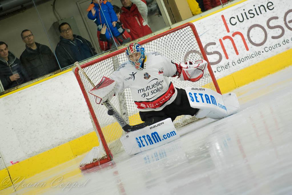 Chamonix  2 - 4 Nice