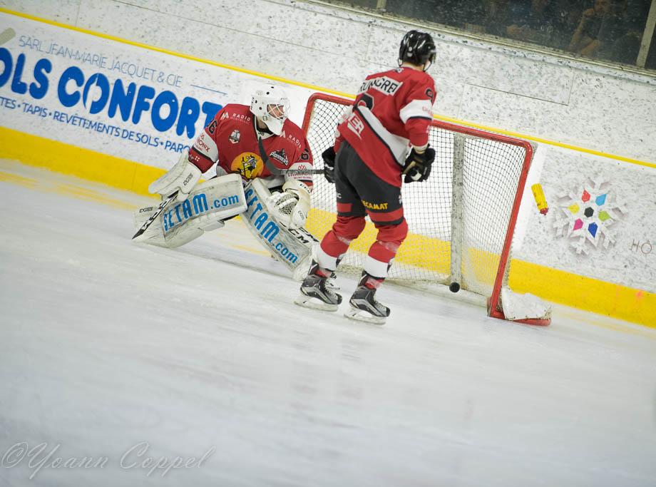 Chamonix  2 - 4 Nice