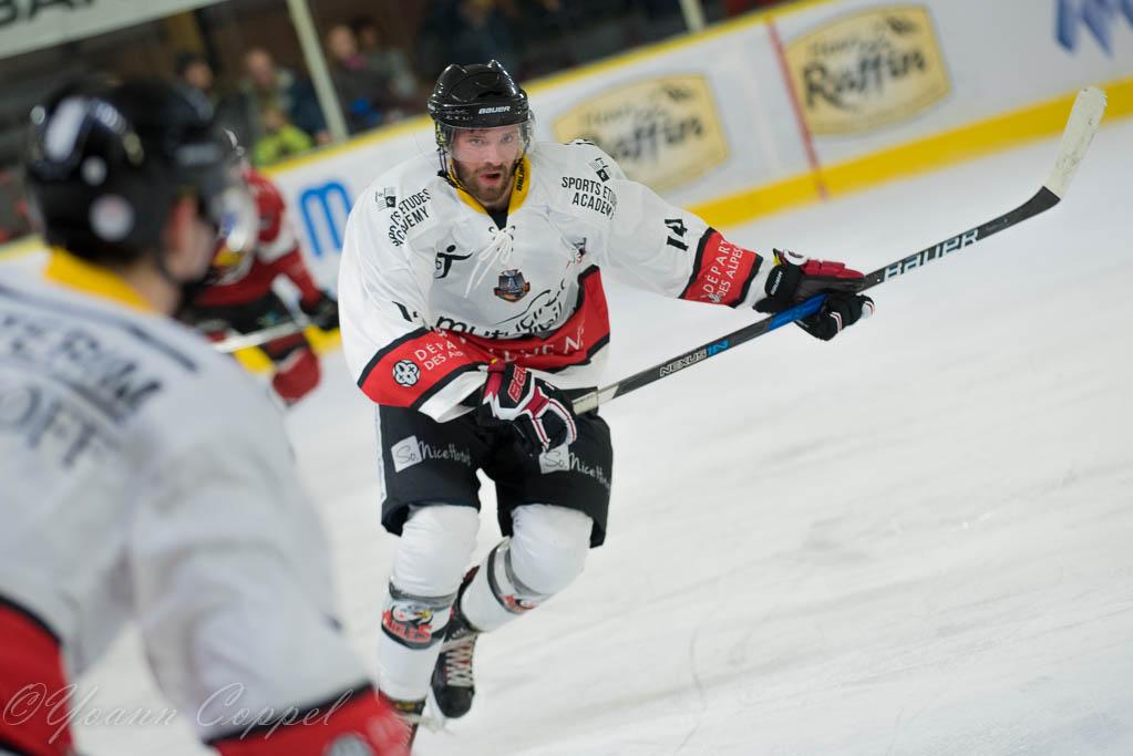 Chamonix  2 - 4 Nice