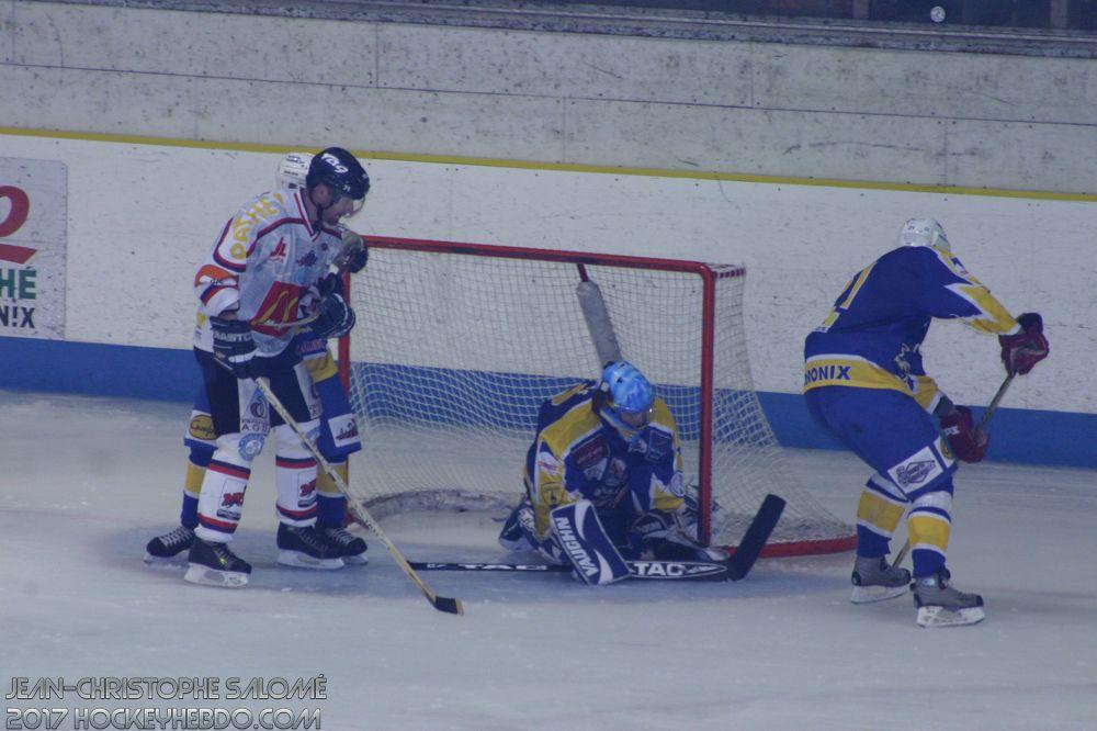 Grenoble retire le #71 de Josef Podlaha — Reportage