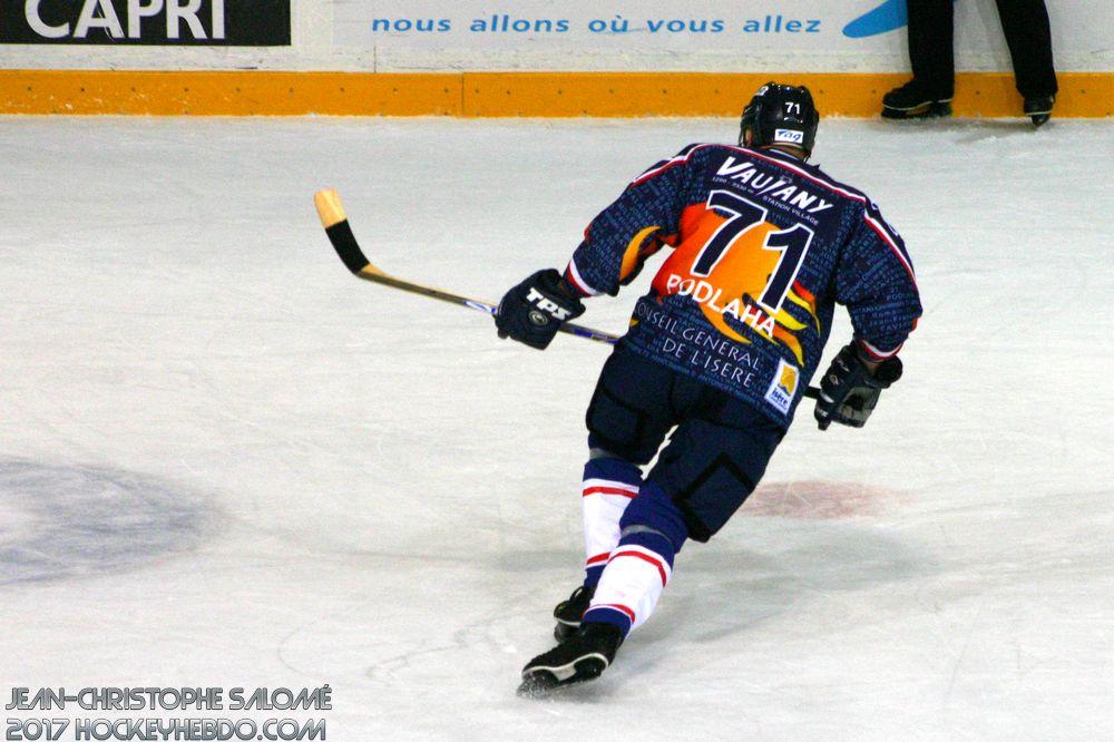 Grenoble retire le #71 de Josef Podlaha — Reportage