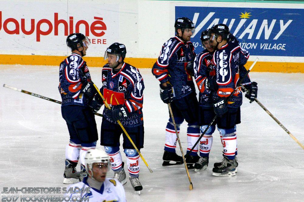 Grenoble retire le #71 de Josef Podlaha — Reportage