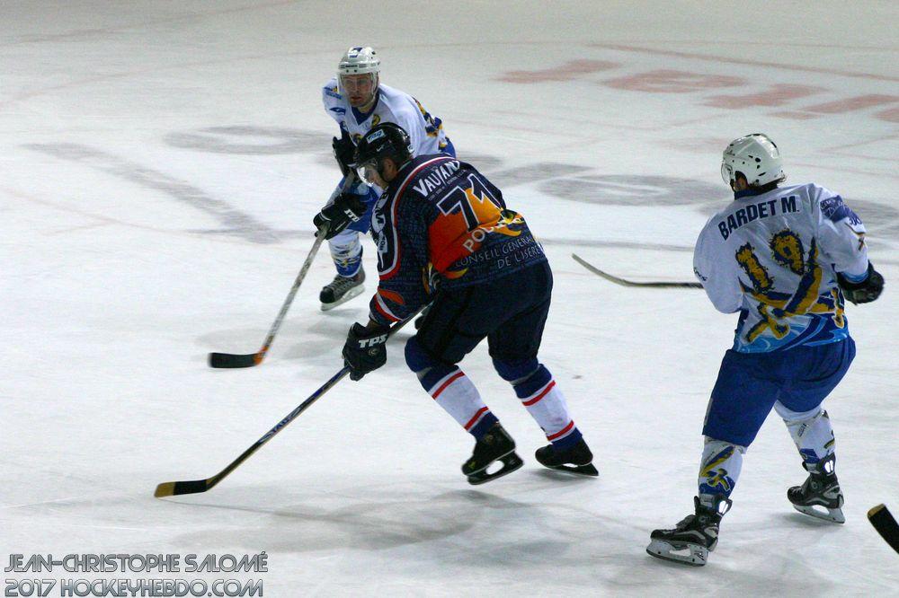 Grenoble retire le #71 de Josef Podlaha — Reportage