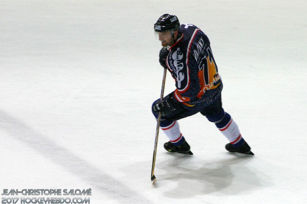 Grenoble retire le #71 de Josef Podlaha — Reportage