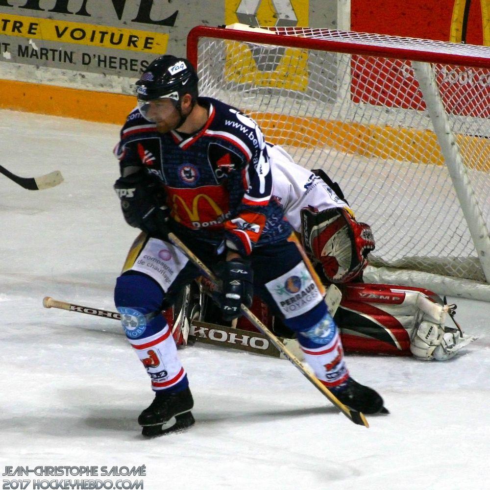 Grenoble retire le #71 de Josef Podlaha — Reportage