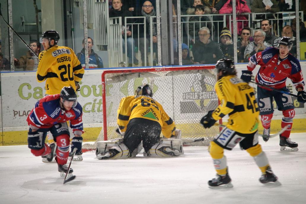 Angers  4 - 5 Rouen