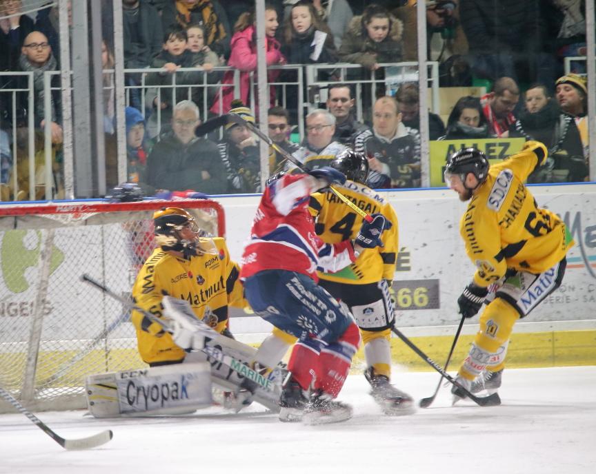 Angers  4 - 5 Rouen