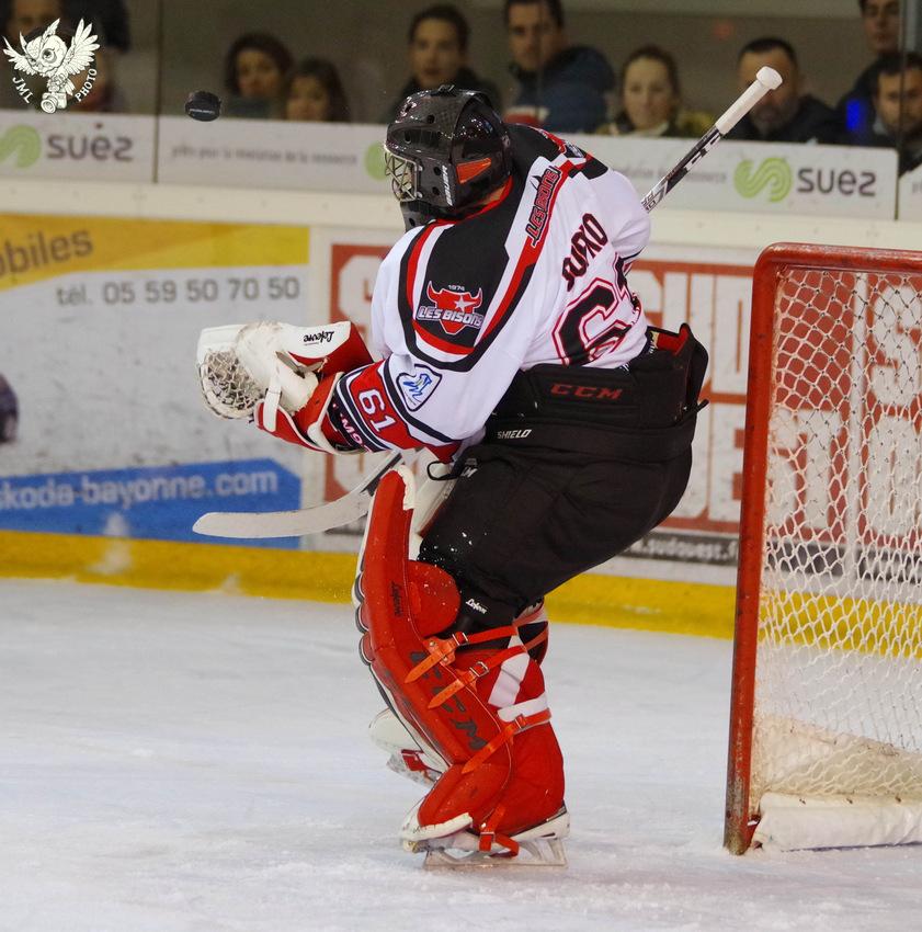 Anglet 1 - 3 Neuilly/Marne