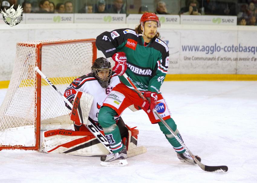 Anglet 1 - 3 Neuilly/Marne